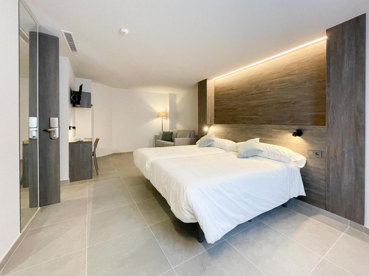 Hotel Quatre Llunes Santa Pola Εξωτερικό φωτογραφία